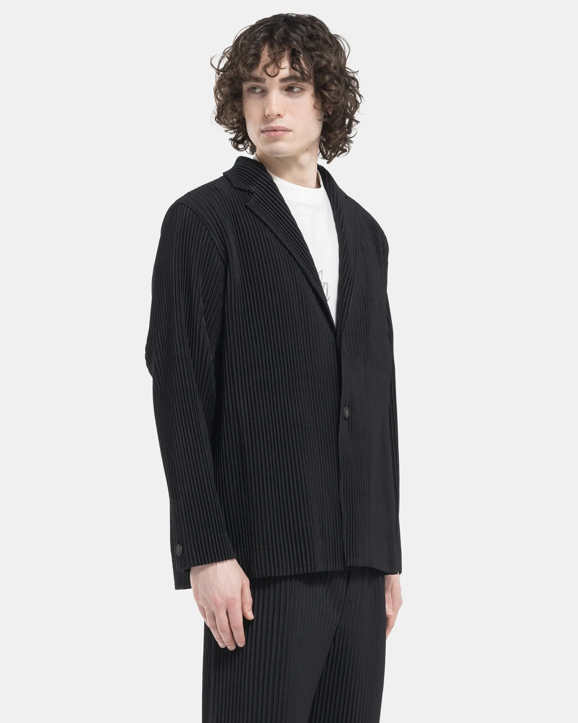 Basic Pleated Blazer in Black