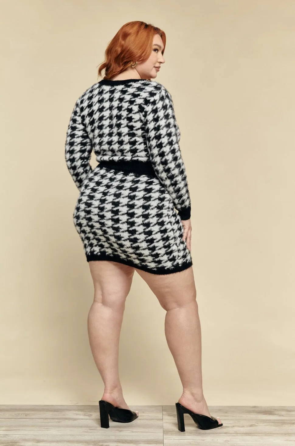 Kennedy Houndstooth Fuzzy Curvy Skirt Set