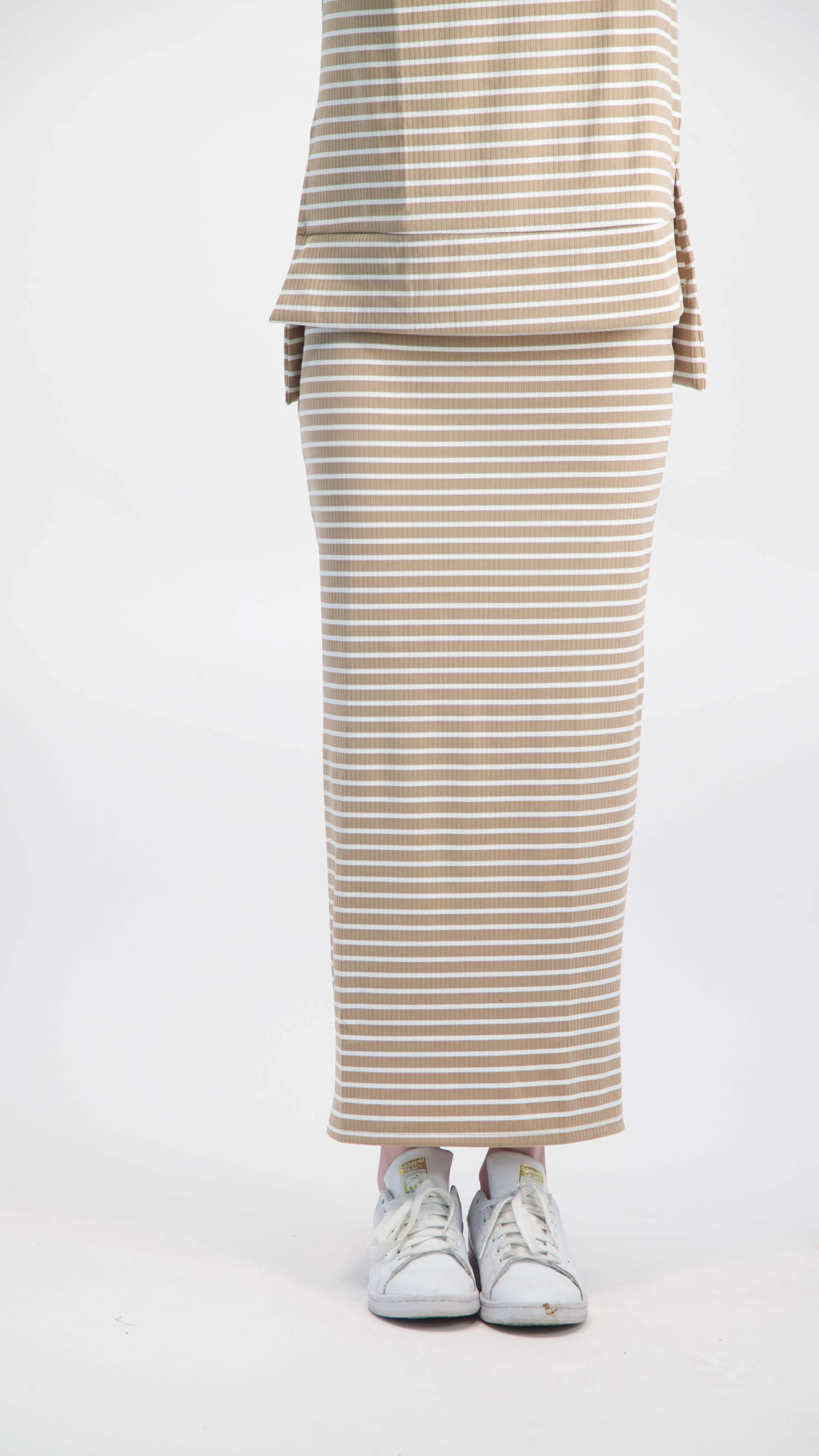 Ribbed Skirt / Camel & White Line