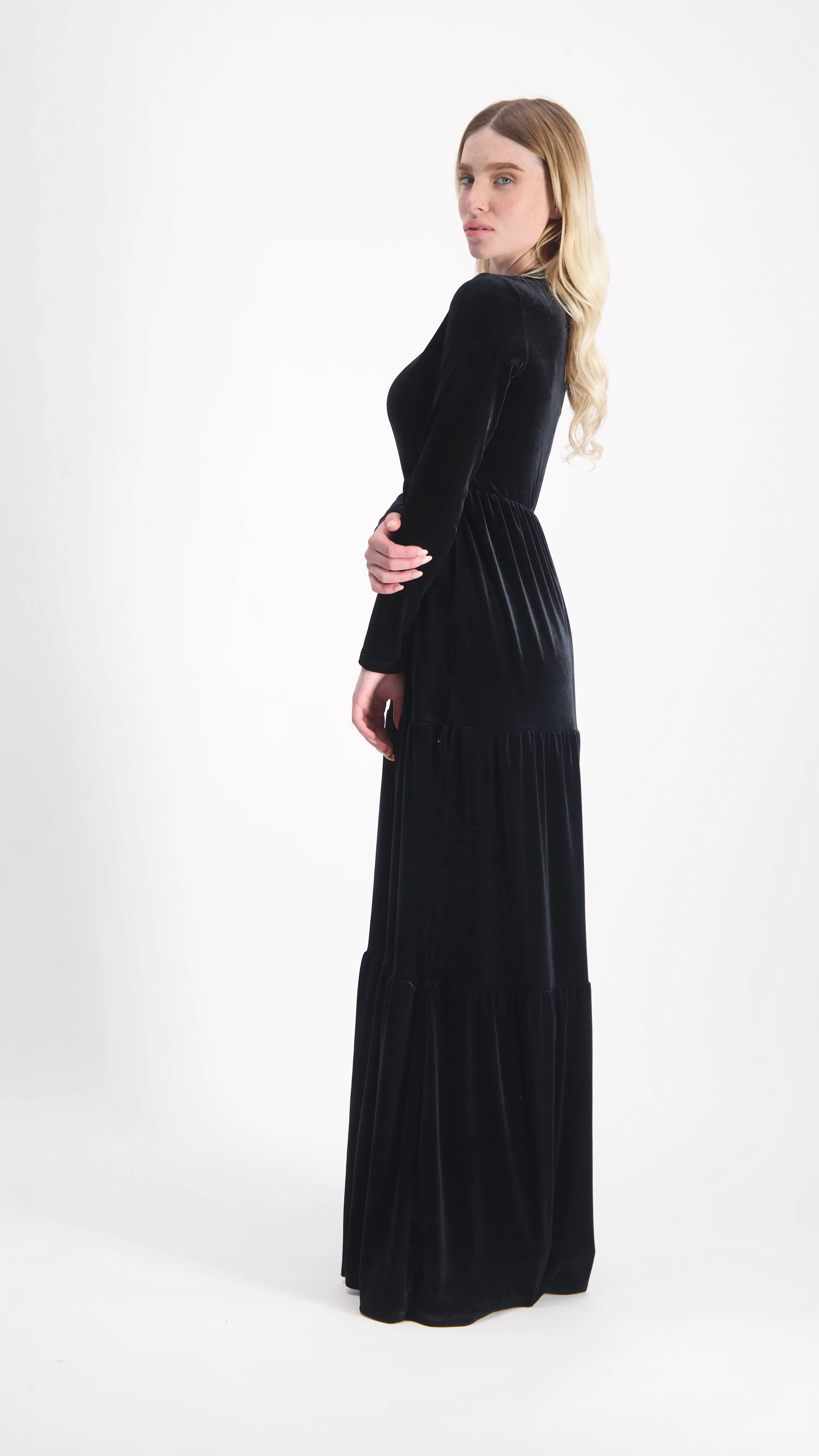 Velvet Maxi Layers Dress / Black